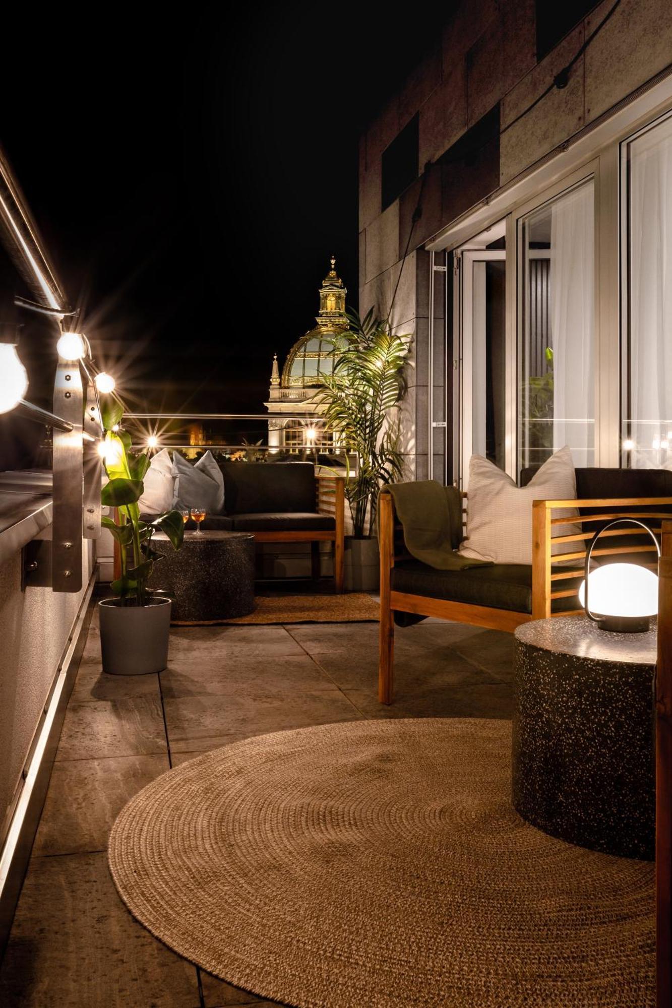 Turnkey I Central Apartment With Terrace Praag Buitenkant foto